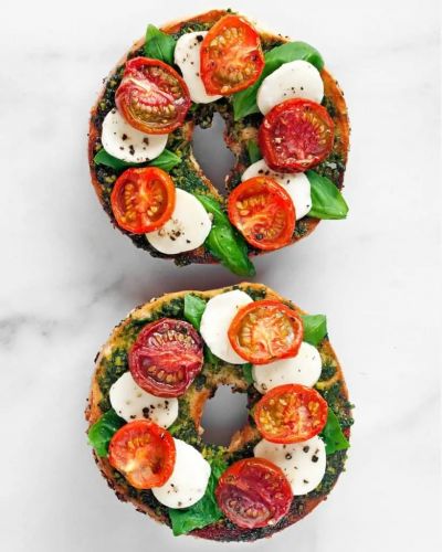 Caprese Bagel