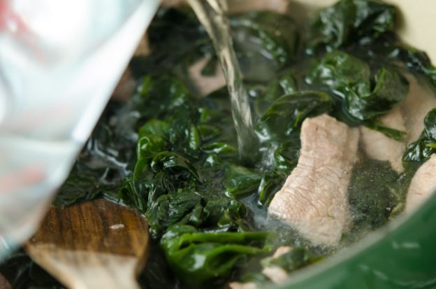 Beef seaweed soup