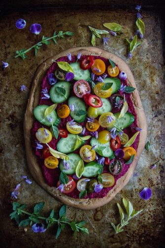 Greek salad pizza