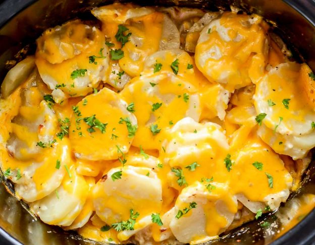 Crockpot Scalloped Potatoes