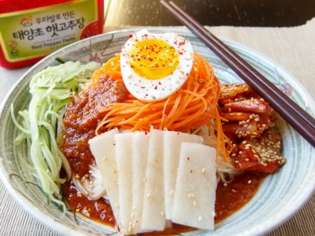 Bibim Naengmyeon, Korean Spicy Cold Noodles