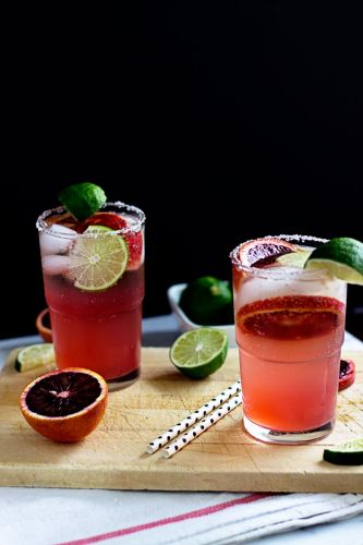 Blood Orange and Ginger Ale Mimosa Cocktail