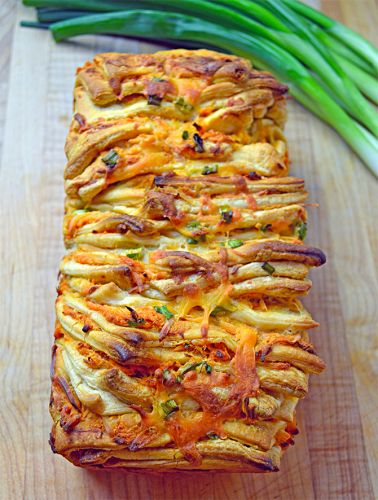 Buffalo Chicken Pull-Apart Bread