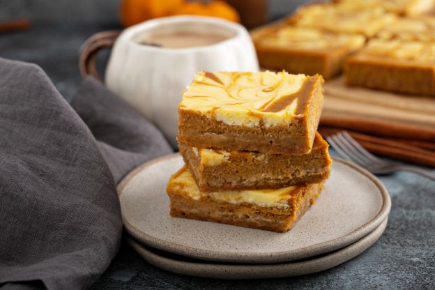 Pumpkin Cheesecake Bars