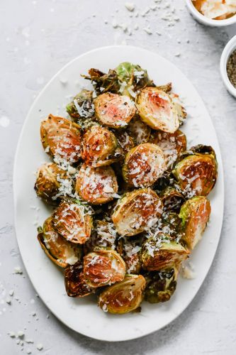 garlic parmesan roasted brussels sprouts