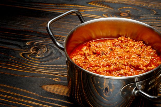 Serving Bolognese Sauce Over Spaghetti