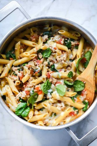 One-Pot Penne Pasta with Turkey and Spinach