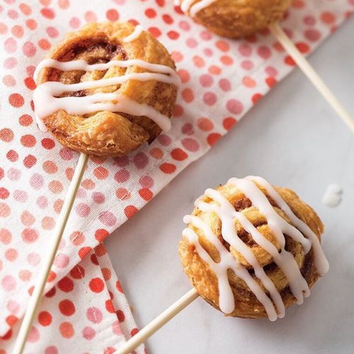 South Carolina: Mini Cinnamon Roll Pops