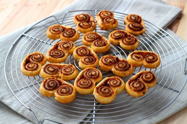 SUNDRIED TOMATO PALMIERS