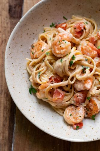 Creamy Cajun Shrimp Pasta with Tomatoes