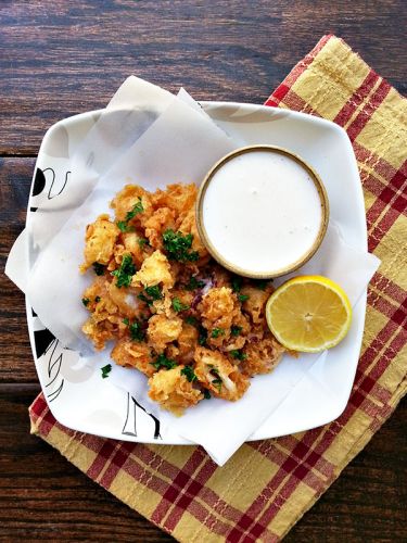 Buttermilk Fried Calamari With Lemon Aioli