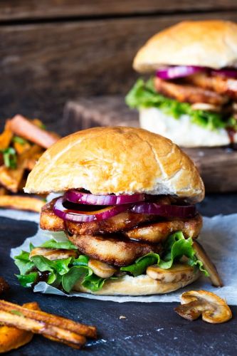 Halloumi Burger with Sticky Chili Sauce