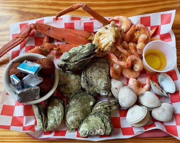 KC's Crabs & Cues - Kilmarnock, Virginia