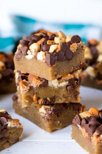 Slow Cooker Chocolate Chip Cookie Bars