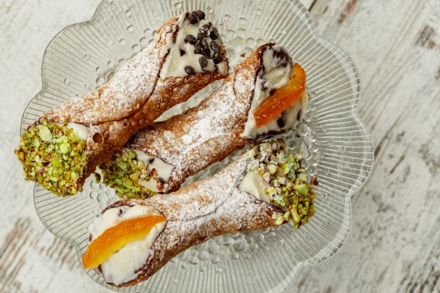 5. Cannoli