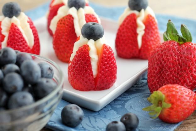 Cheesecake stuffed strawberries