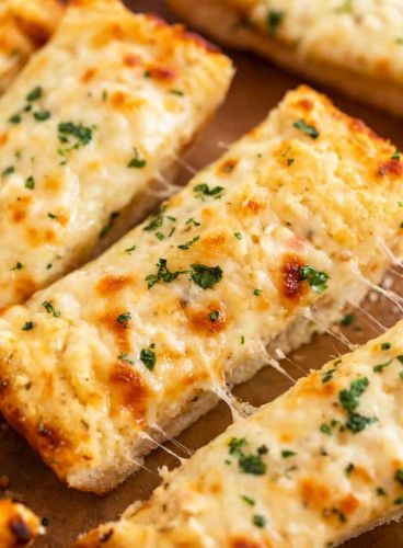 The Best Cheesy Homemade Garlic Bread