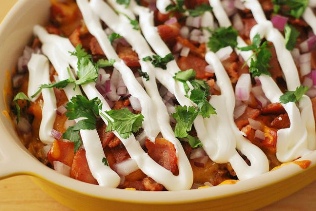 7-layer chili dog dip