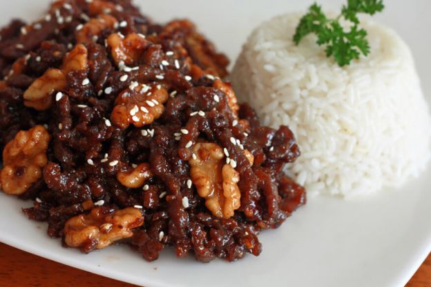 Chinese Honey-Glazed Beef and Walnuts