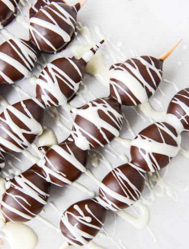 Chocolate-covered grape skewers