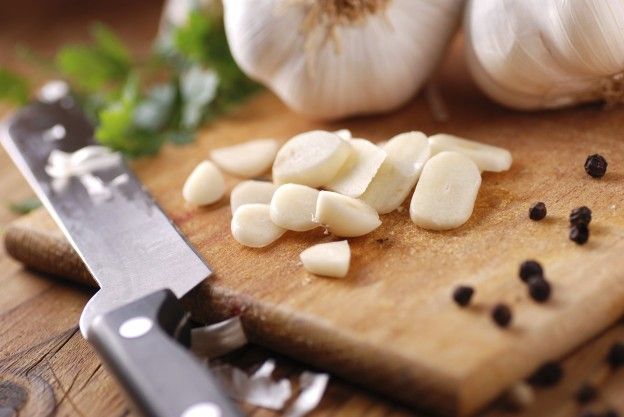 Chop Garlic Like A Chef