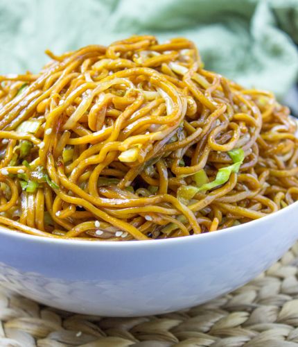 Classic Chinese Chow Mein