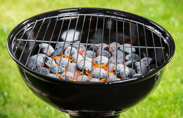 6. Don't cook on a dirty grill