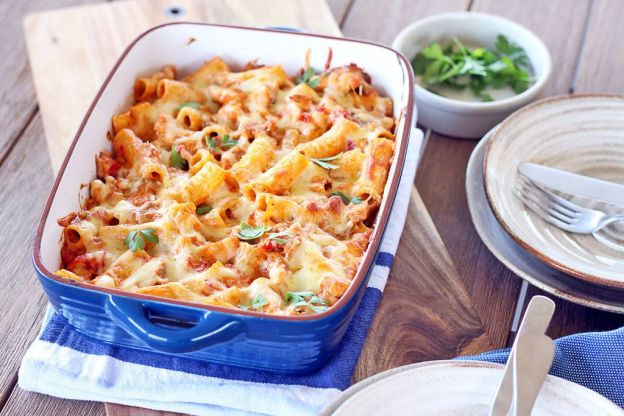 Creamy Chicken and Tomato Pesto Pasta Bake