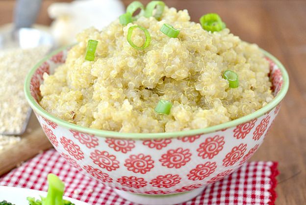 Creamy Parmesan Garlic Quinoa