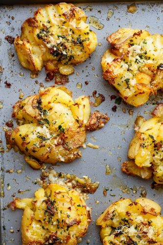 Crispy Garlic Butter Parmesan Smashed Potatoes