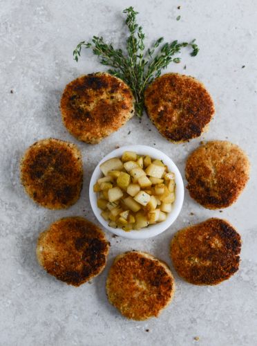 Crispy goat cheese risotto cakes with vanilla salted pears