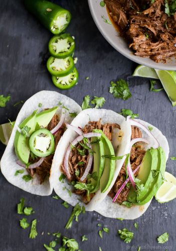 CROCK POT BALSAMIC BRAISED SHORT RIB TACOS