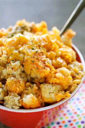 Buffalo chicken tater tot casserole