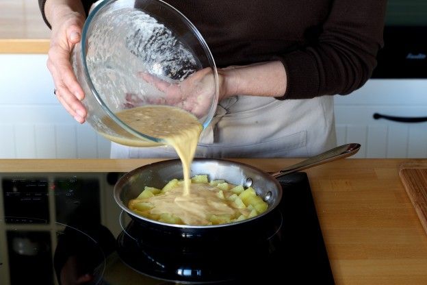 Cooking the eggs