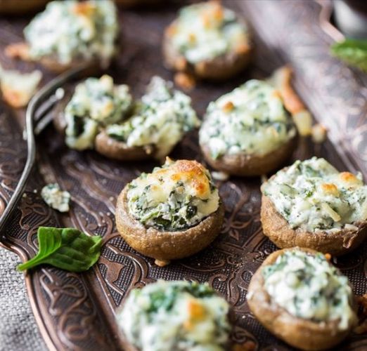 Champiñones rellenos: Stuffed Mushrooms