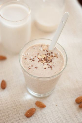 Banana Almond Flax Seed Smoothie