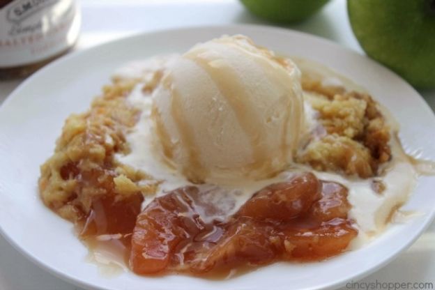 Caramel apple dump cake