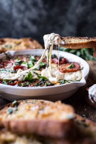 Margherita Pizza Dip with Burrata