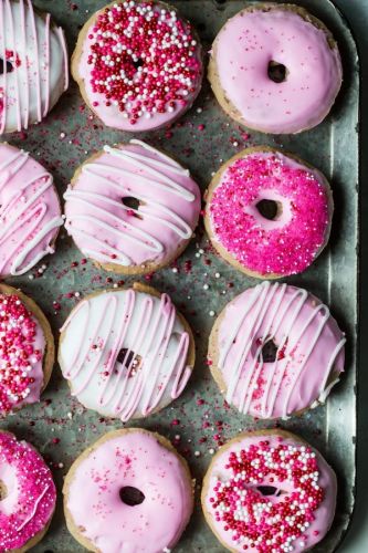 Easy Valentine Raspberry Baked Doughnuts