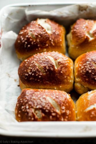 Easy Pretzel Rolls