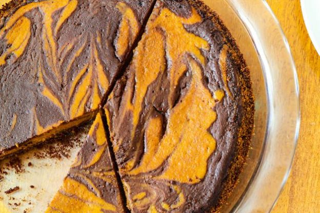 Nutella Swirled Pumpkin Pie