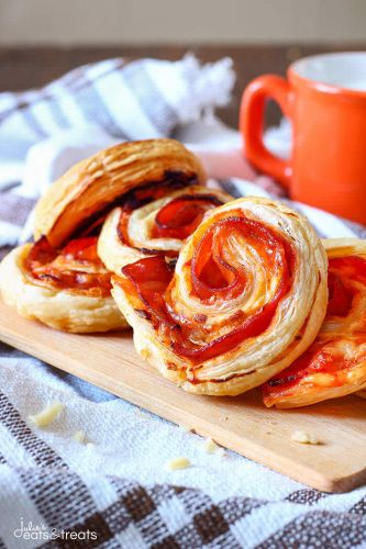 Puff Pastry Bacon Pinwheels With Cheddar