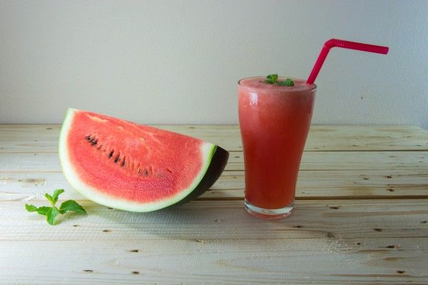 Minty watermelon juice