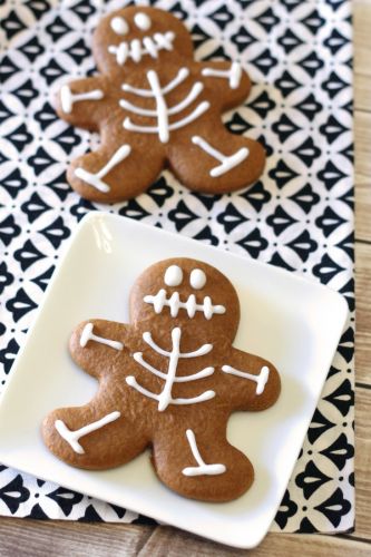 Gingerbread Skeleton Cookies