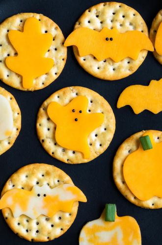 Halloween Cheese And Crackers