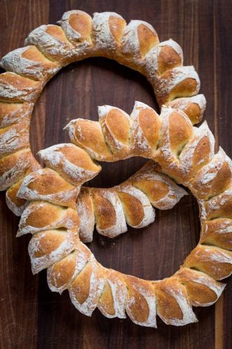 Wreath Bread