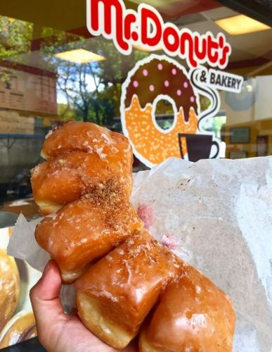 Mr. Donuts & Bakery — Honolulu, Hawaii