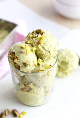 Almond Pistachio Frozen Yogurt