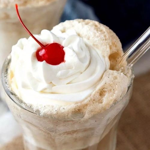 Old Fashioned Root Beer Floats