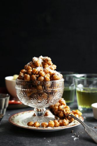 Cacio e Pepe Roasted Chickpeas